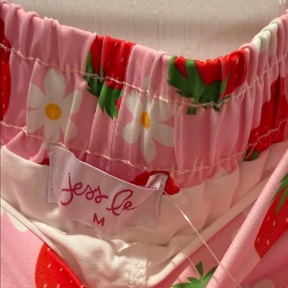 Stylish Pink Strawberry Print Mini Skirt - Picture 2 of 2